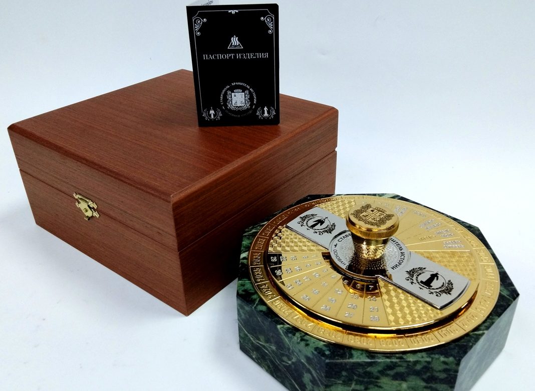 Изысканная новинка в коллекции Ставропольских VIP-сувениров –" Вечный календарь"