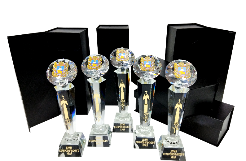 Награды и памятные подарки из оптического стекла
