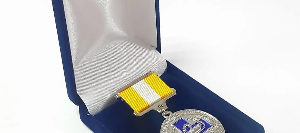 Компания "Сан-Сан" изготовила нагрудный знак к званию "Заслуженный работник ветеринарии Ставропольского края"